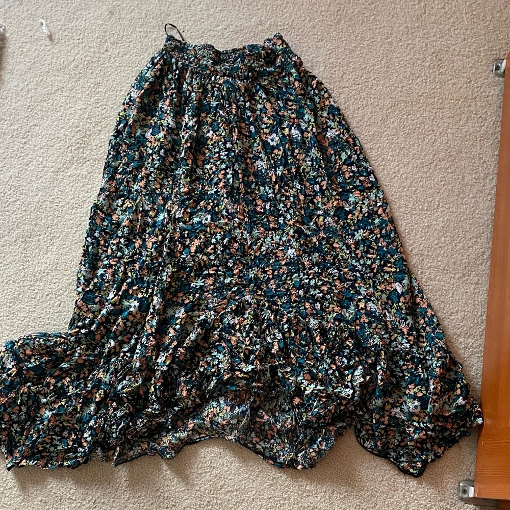 Floral skirt, surprisingly warm. Size XS